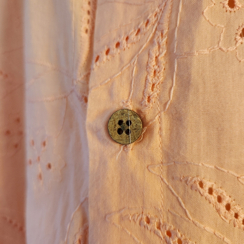Free Planet Peach Eyelet Cotton Shirt - Tropical Resort Vibes - Picture 3 of 11